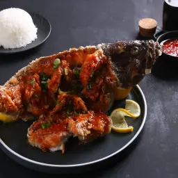 سمكة الاتاي كاملة